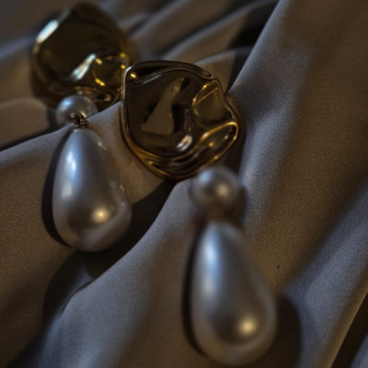 Big Pearl Drop Earring