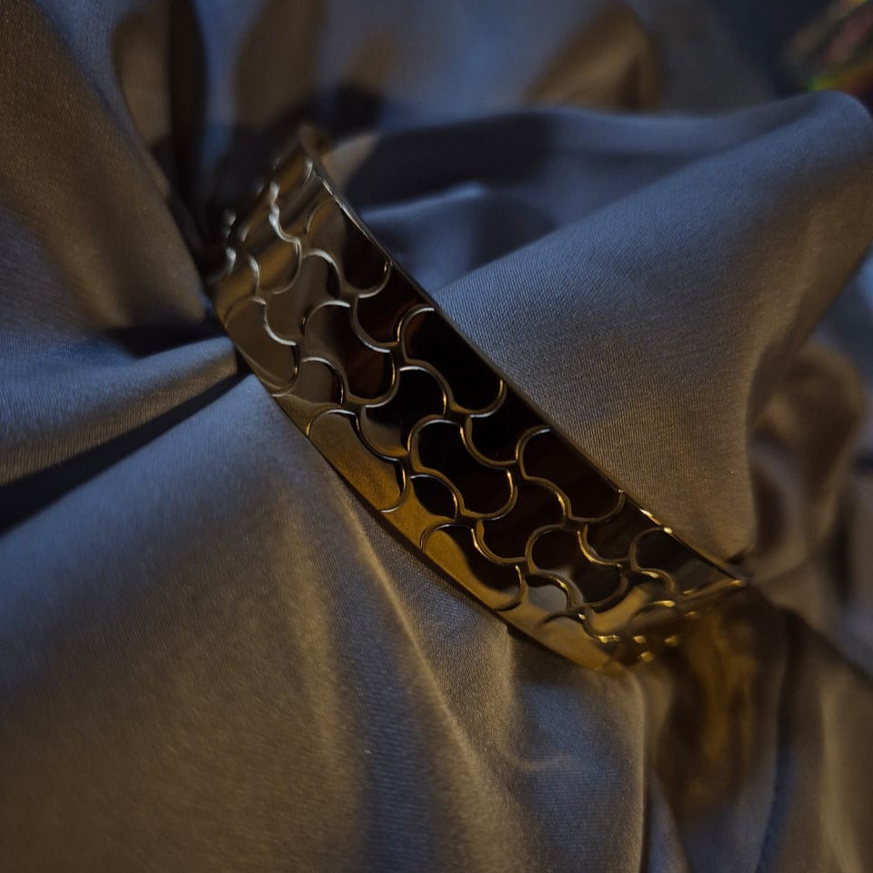 Golden Scale Bracelet