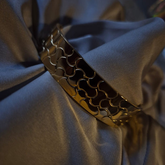 Golden Scale Bracelet