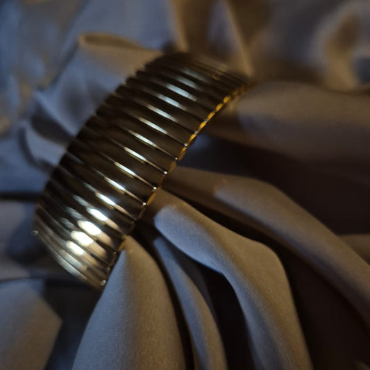 Velora Bold Bracelet